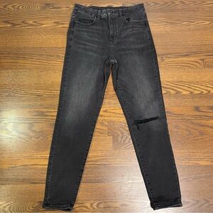 American Eagle Distressed Next Level Stretch Curvy Super Hi-Rise Jegging size 8